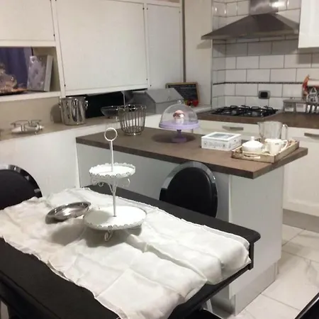 Al Porto Di Pz Glamour بيت للعطل ماراتييا